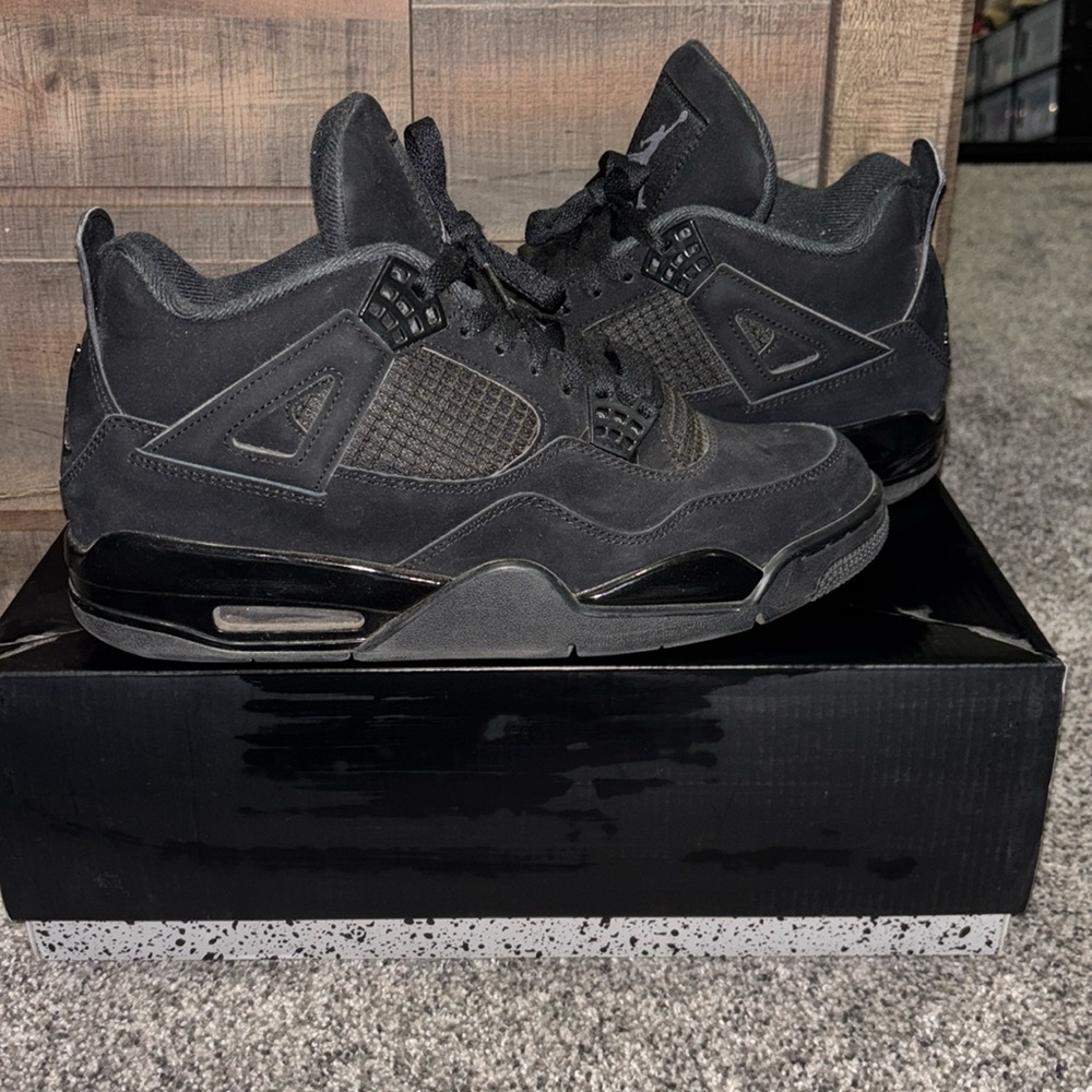 Jordan 4 Black Cat